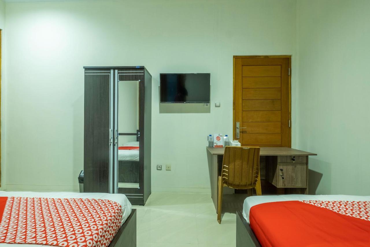 Hotel Oyo 2259 Zleepy Ks Tubun à Cirebon Extérieur photo