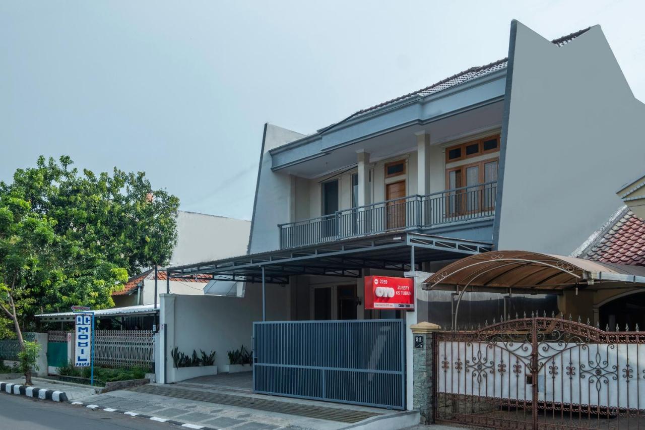 Hotel Oyo 2259 Zleepy Ks Tubun à Cirebon Extérieur photo